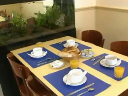 Hotel Abricotel Paris