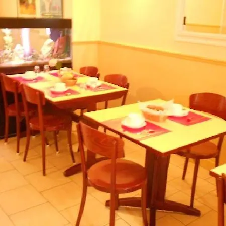 Hotel Abricotel Parijs